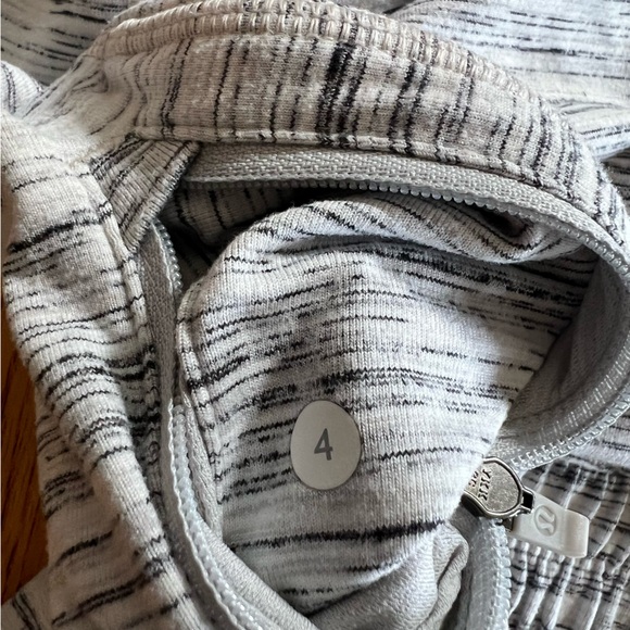 Lululemon pullover - Picture 3 of 3